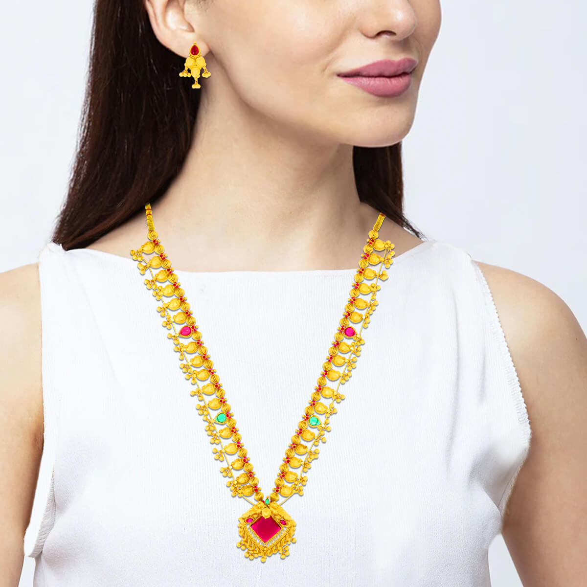 Elegant Saaj Necklace Set In Gold Plated