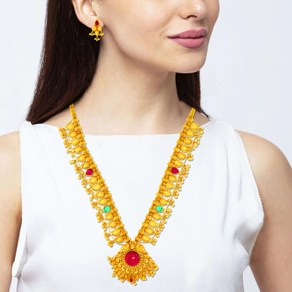 Royal Saaj Necklace Set In Gold Plated