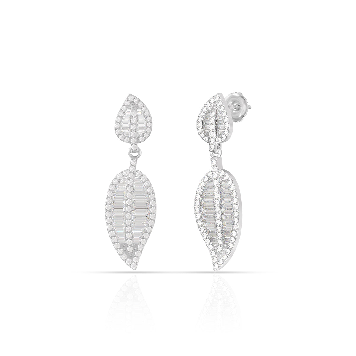 Swaying Leaf Dangle Earrings In Silver